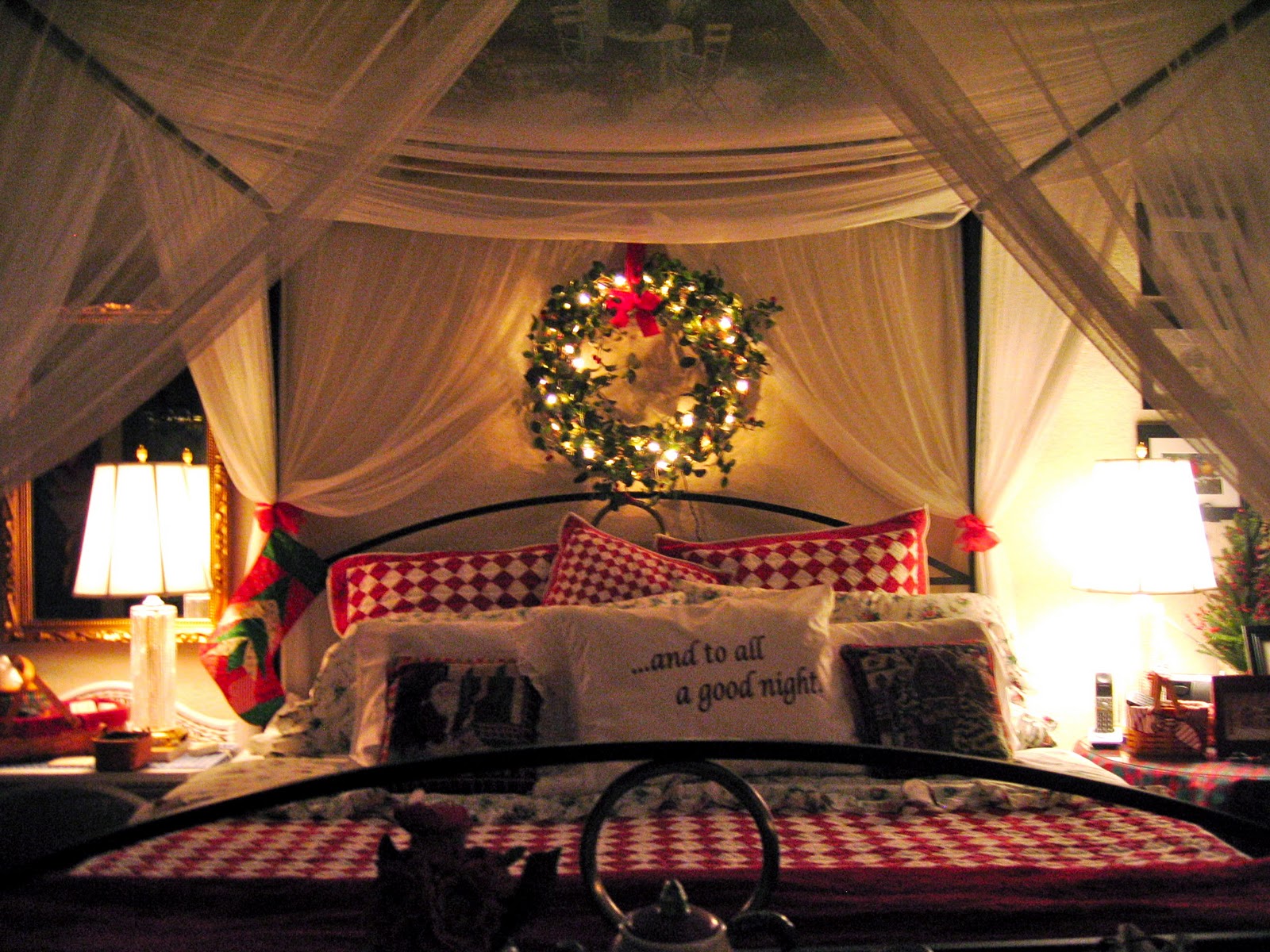 canopy bed in Christmas DIY decorations for kids bedrooms | lovelyspaces.com