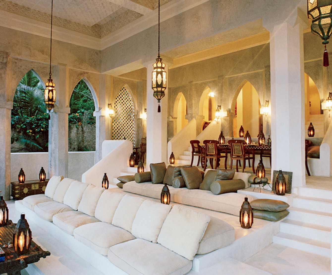luxurious white living room
